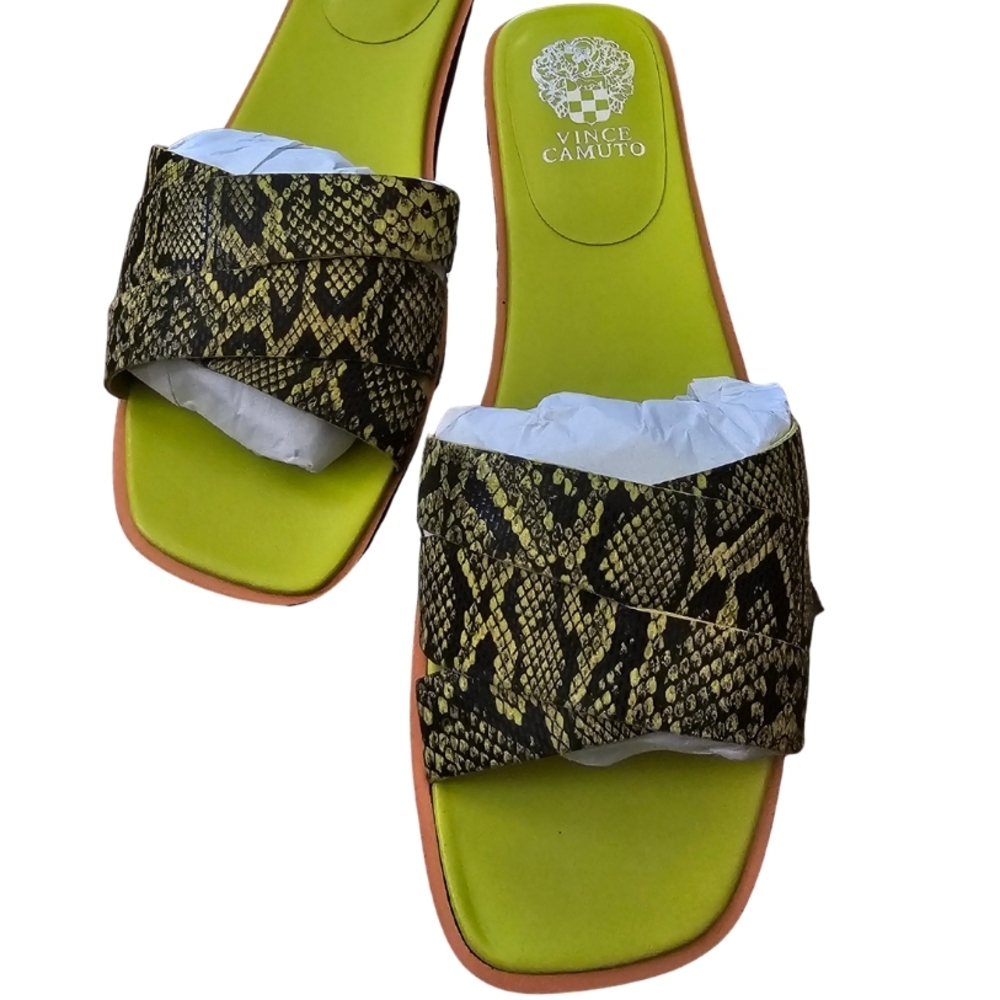 NEW 🌸 Vince Camuto Snake Print Slide Sandals
